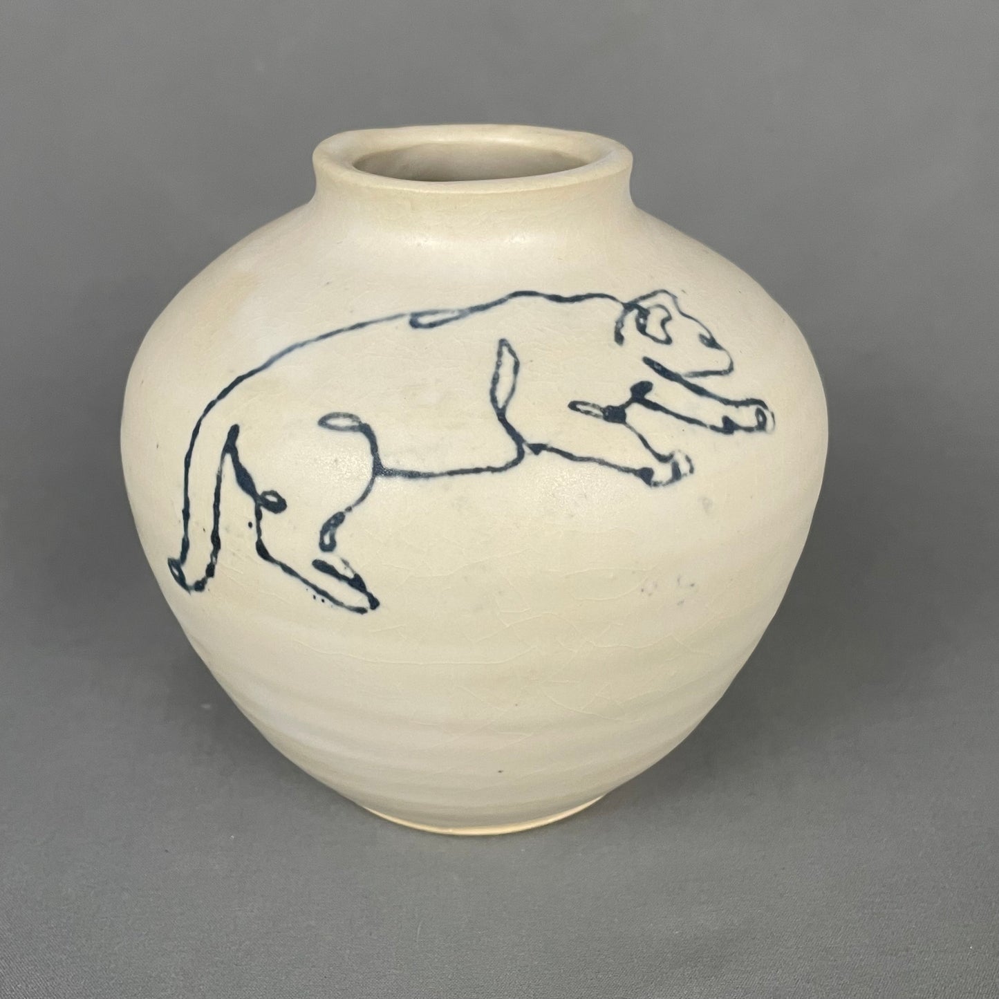 Blue cat-outline vase