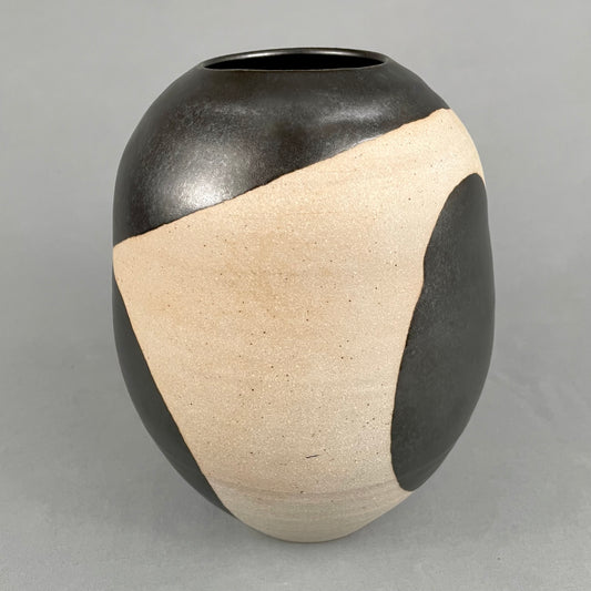Black & White Vase V