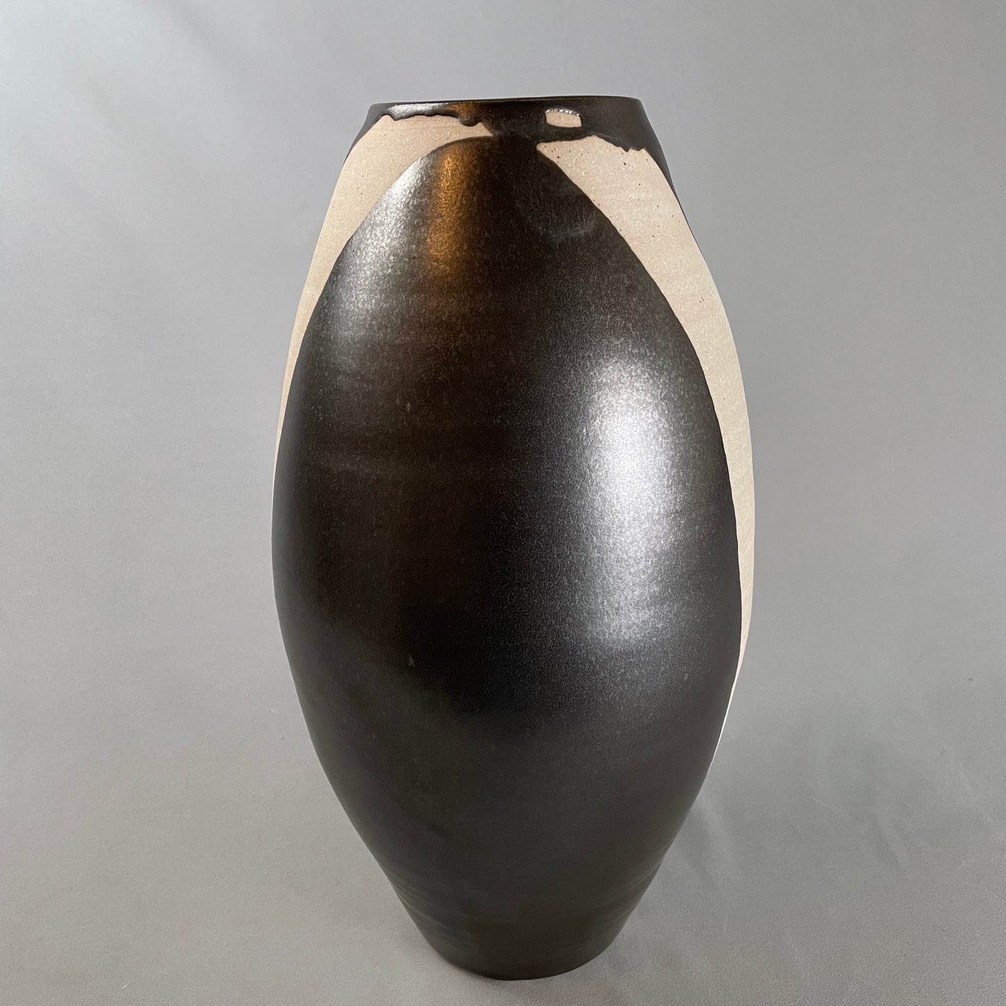 Black & White Vase #12