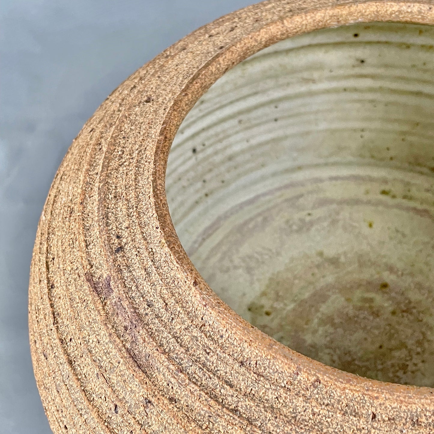Nude-neutral vessel