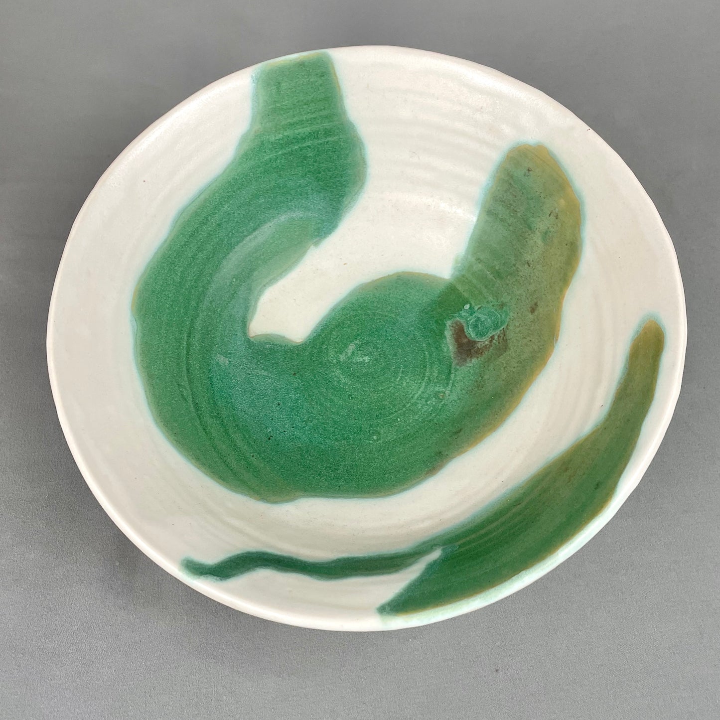 Serving Bowl. Green Swirl 2