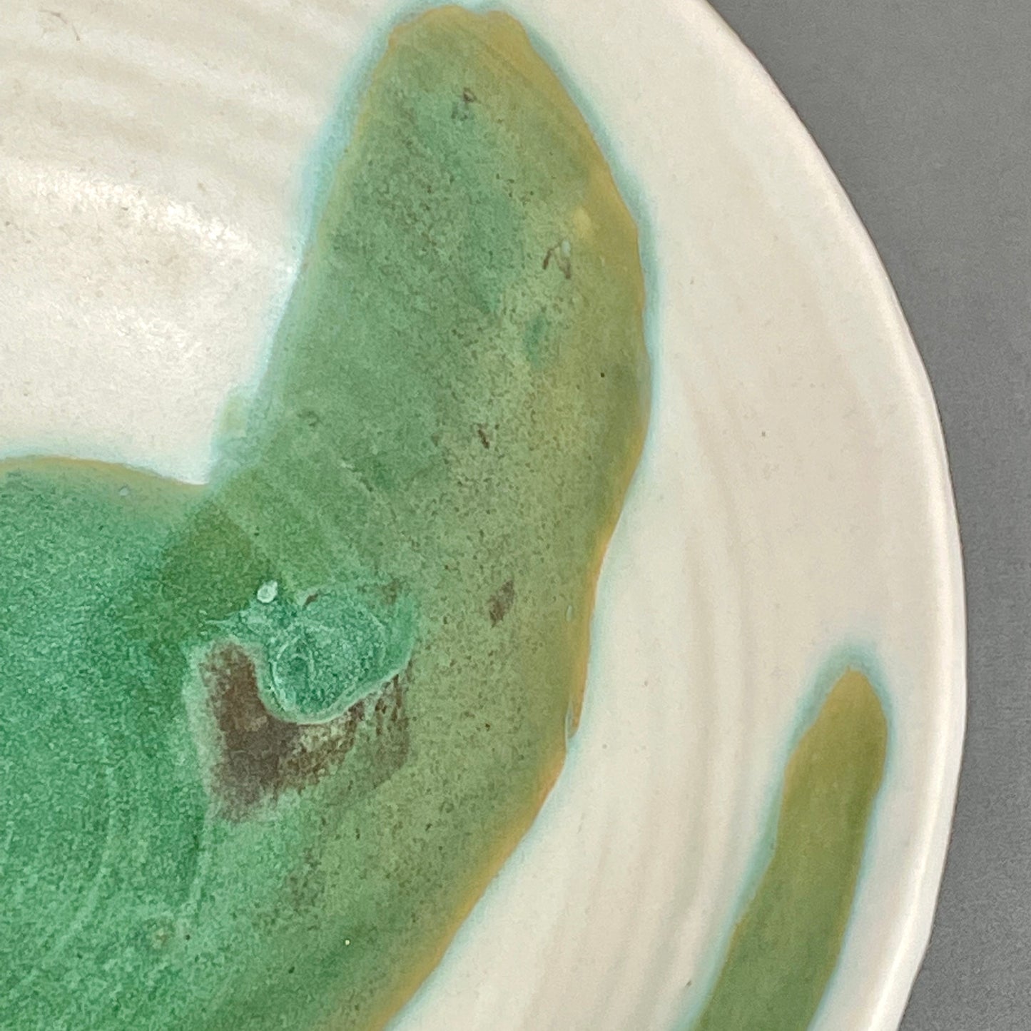 Serving Bowl. Green Swirl 2