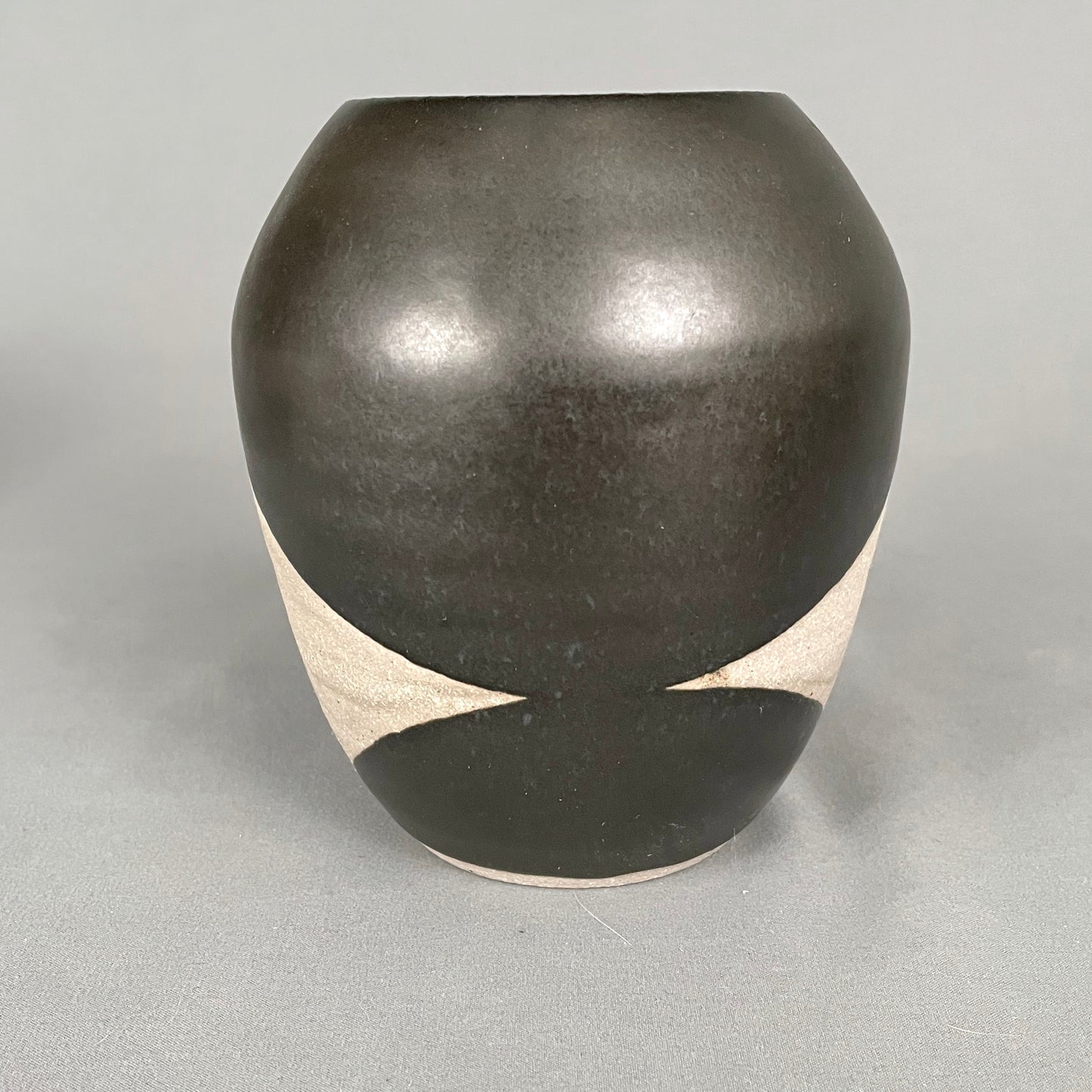 Black & White Vase #1