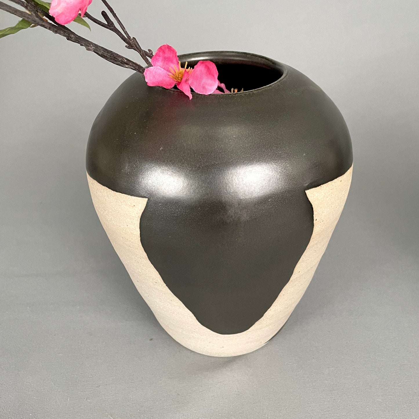 Black & White Vase II