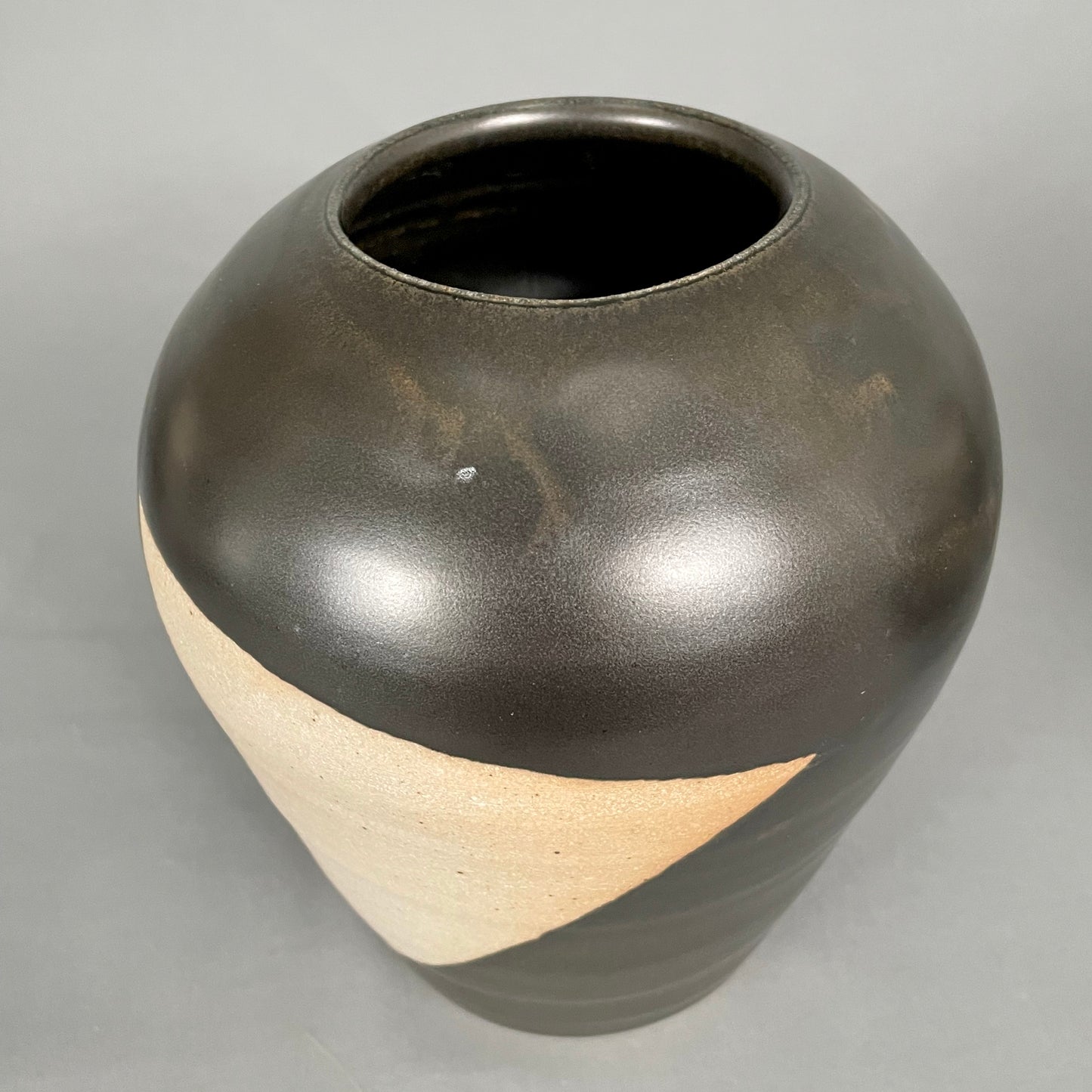 Black & White Vase II