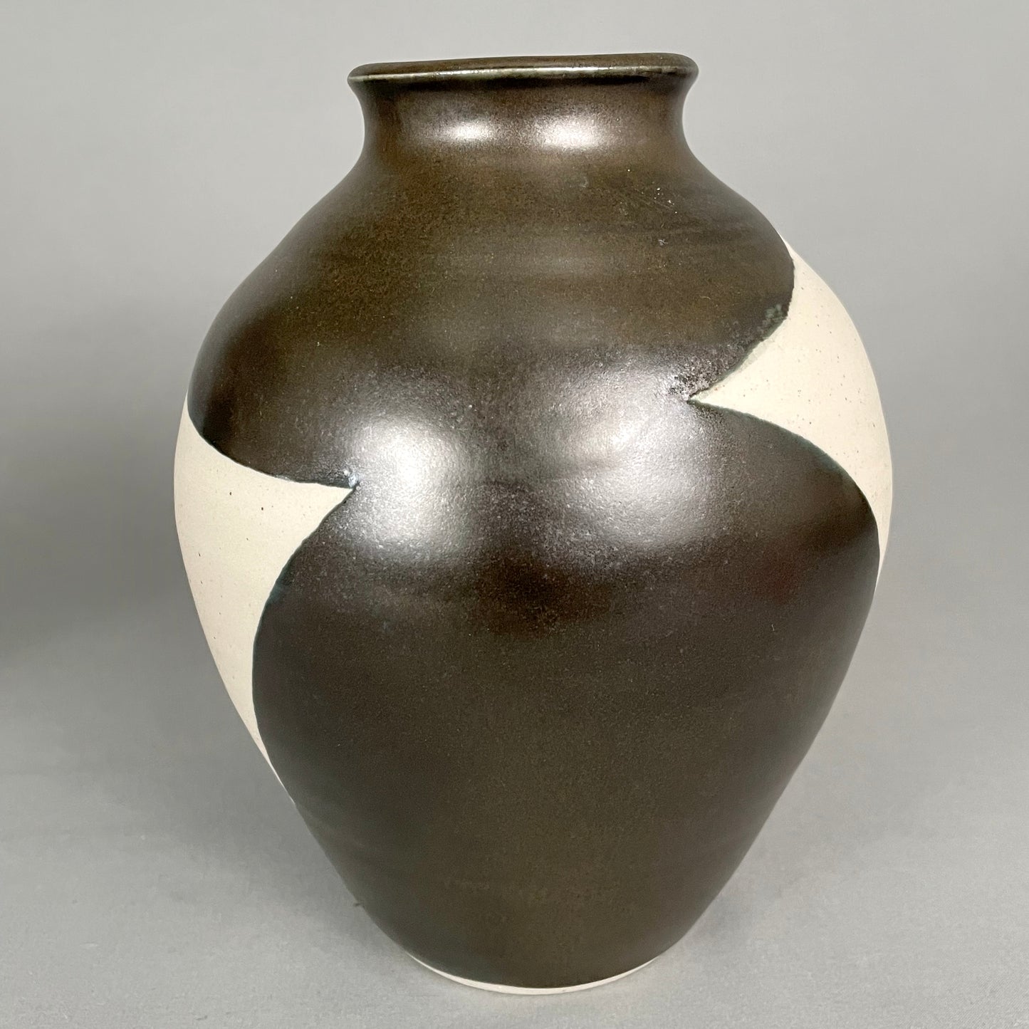 Black & White Vase III