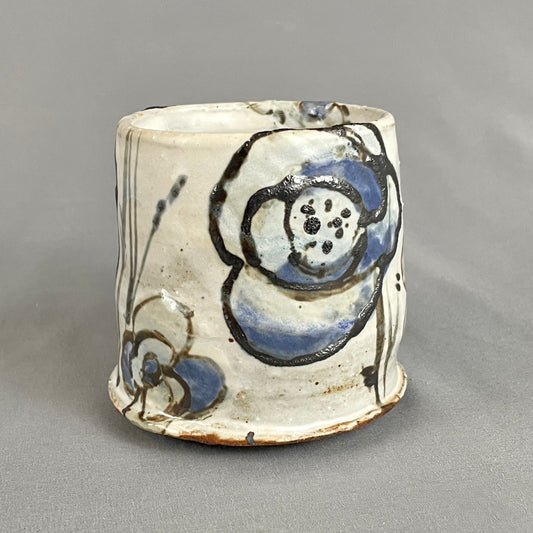 Blue flowers tumbler
