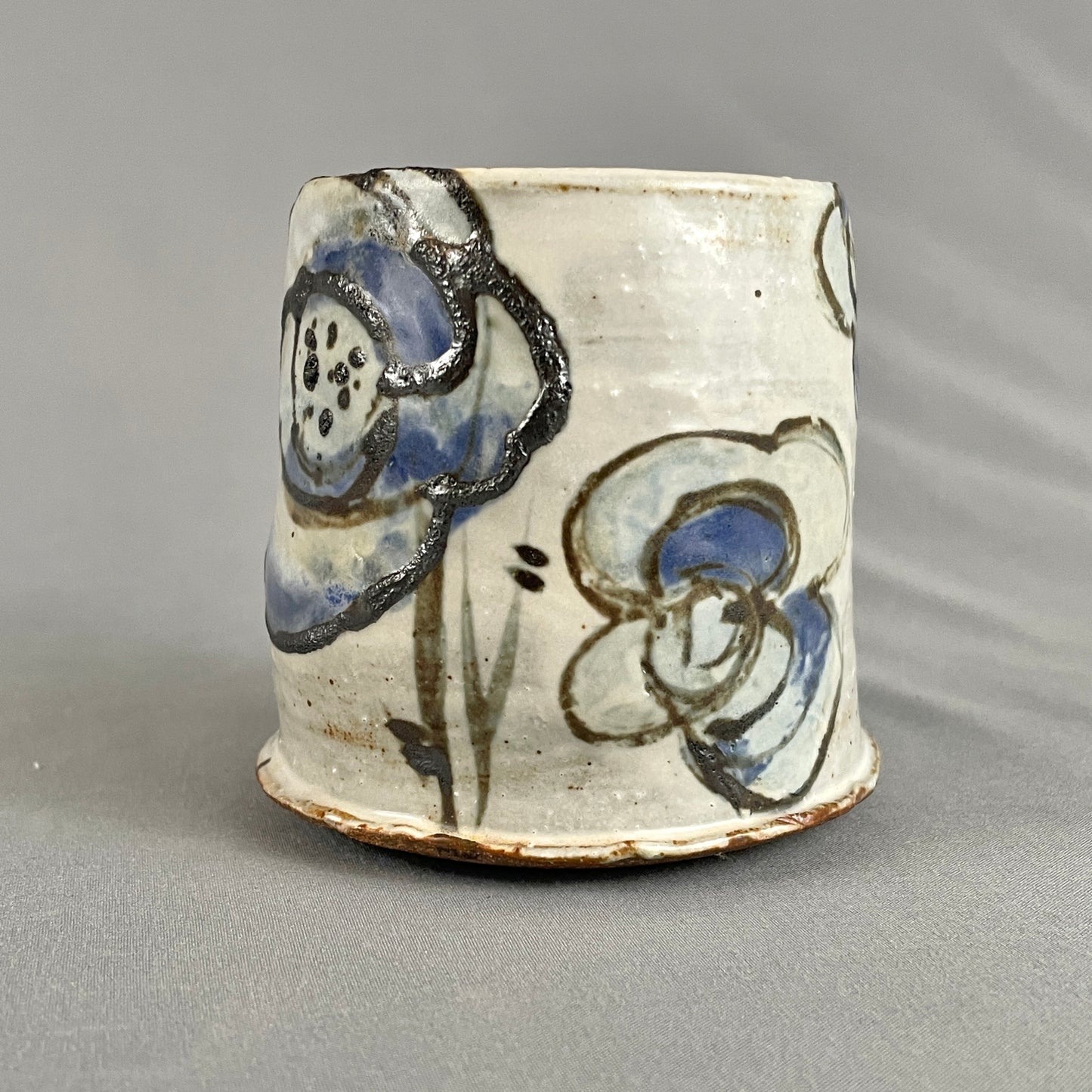 Blue flowers tumbler