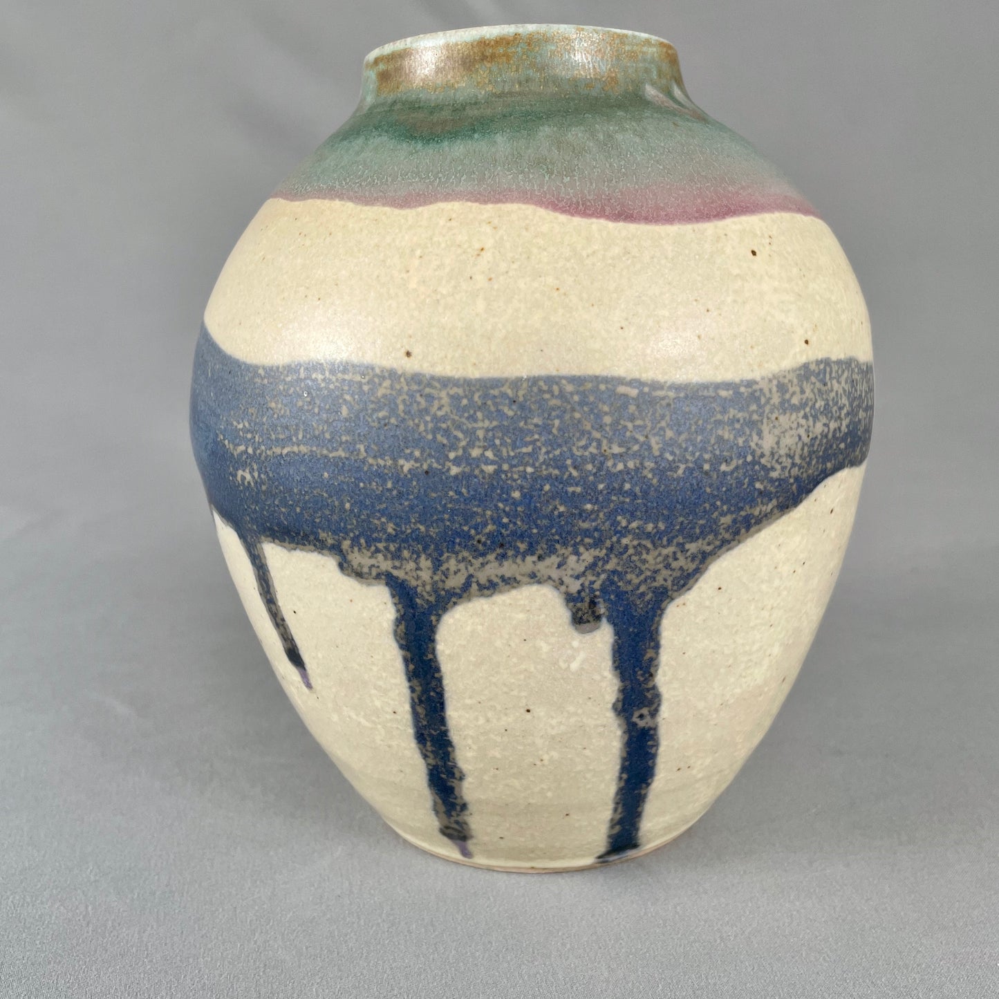 Speckled sand/abstract design vase