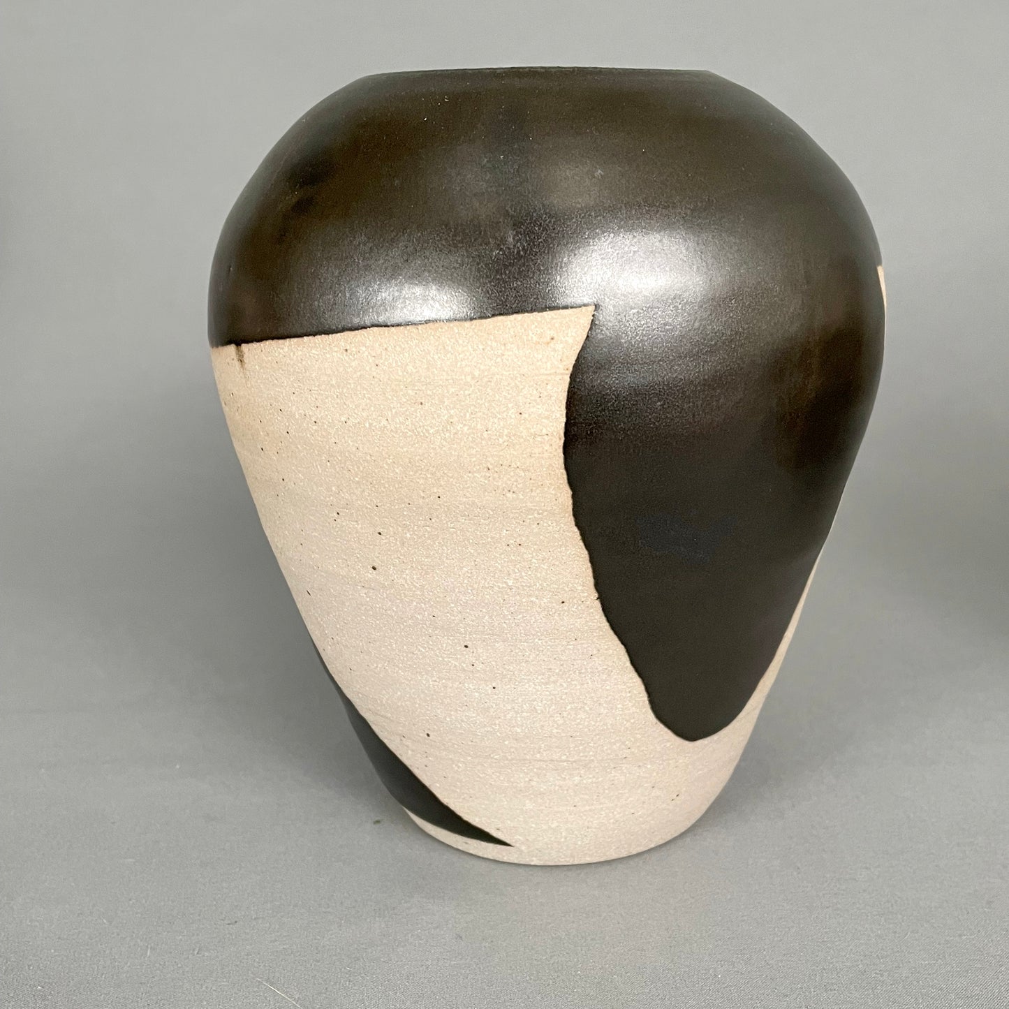 Black & White Vase II
