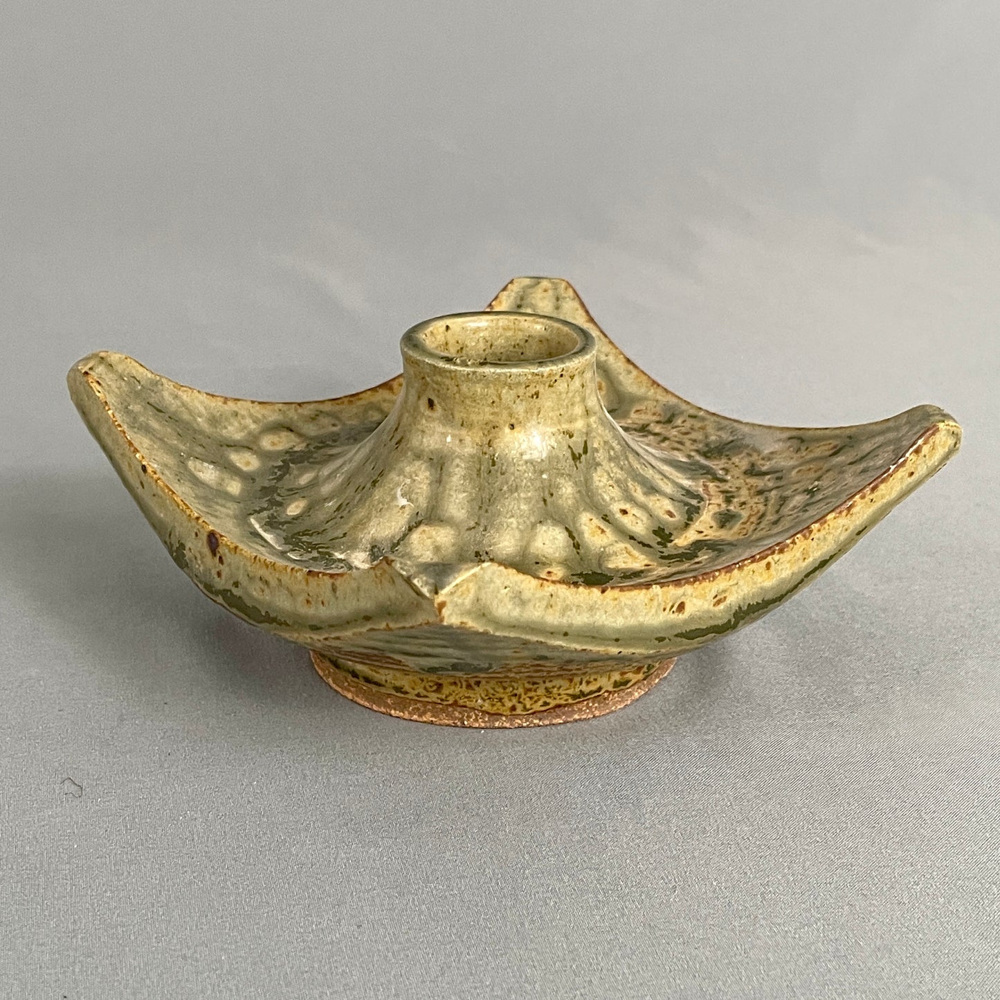 Mossy Gold small vessel