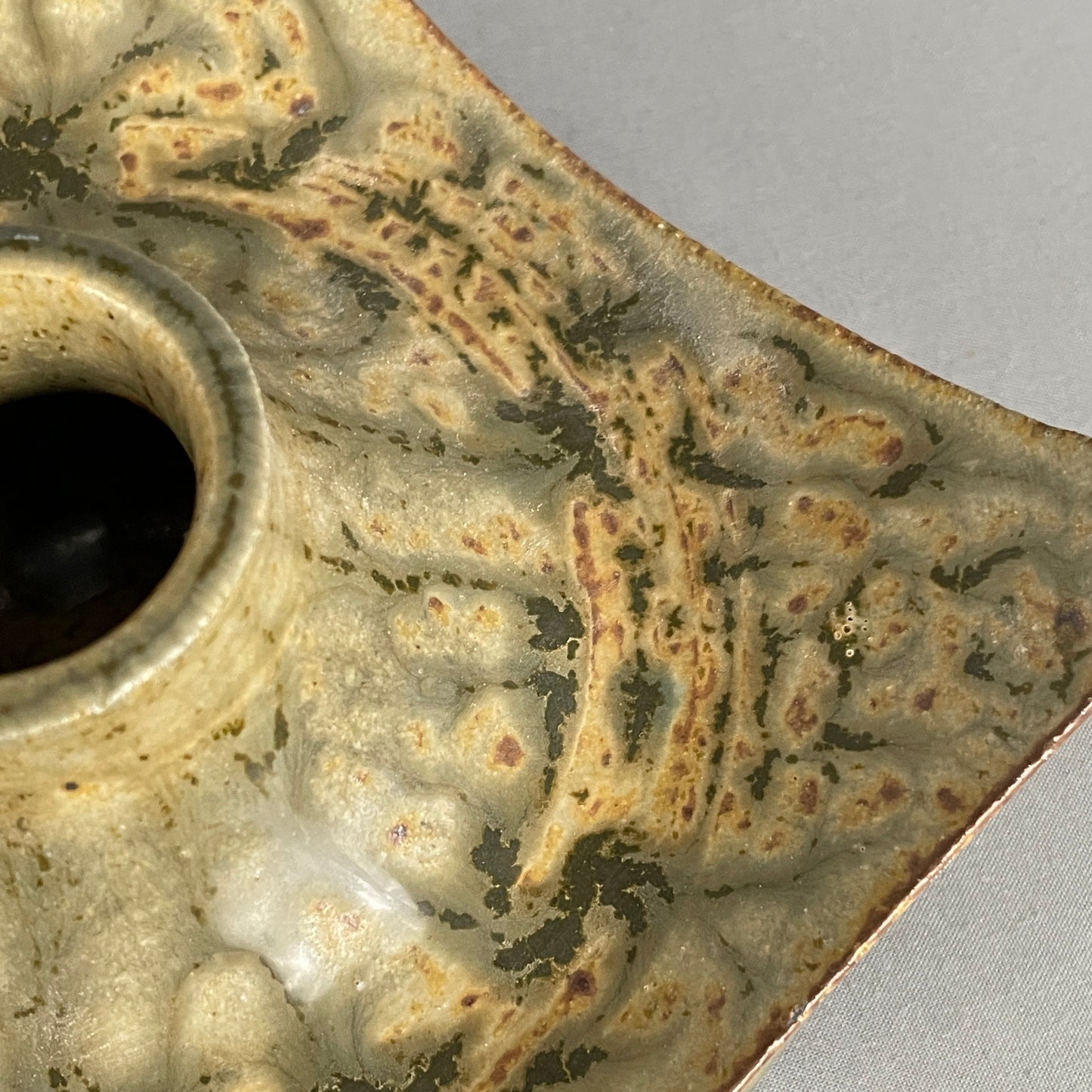 Mossy Gold small vessel